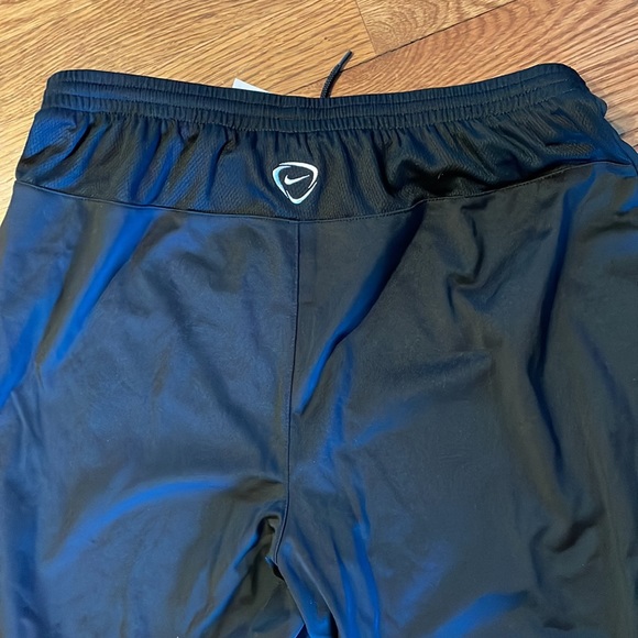 Nike Women’s Dri-Fit Pants - Picture 3 of 4
